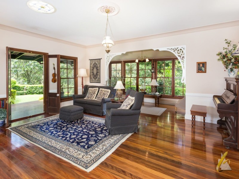 493 Gold Creek Road, Brookfield QLD 4069