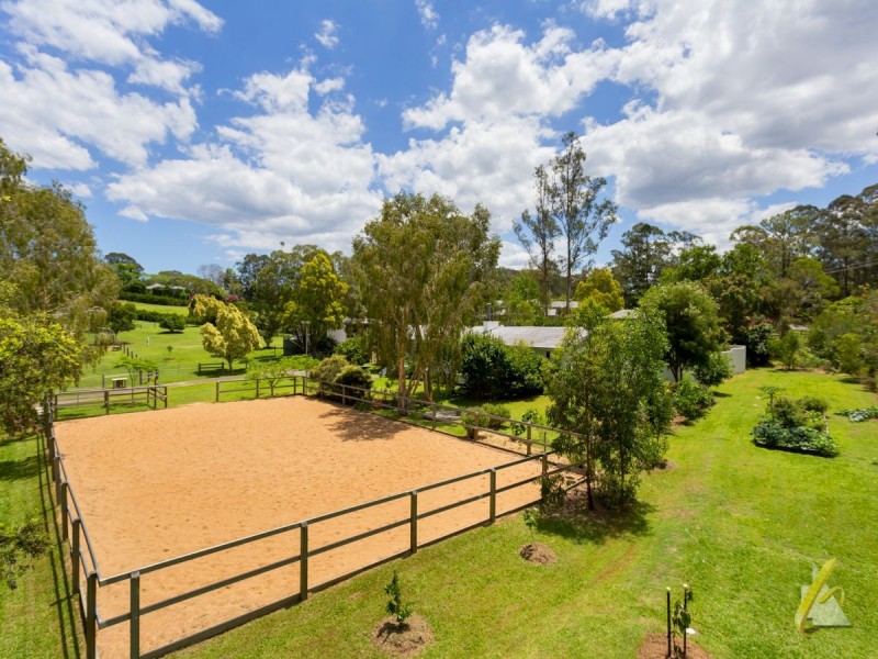 116 Gold Creek Rd, Brookfield QLD 4069