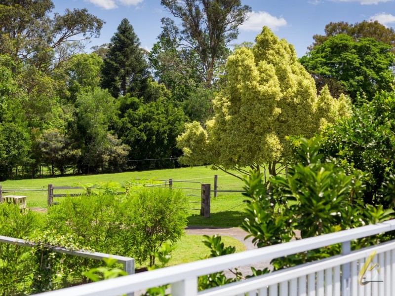 116 Gold Creek Rd, Brookfield QLD 4069