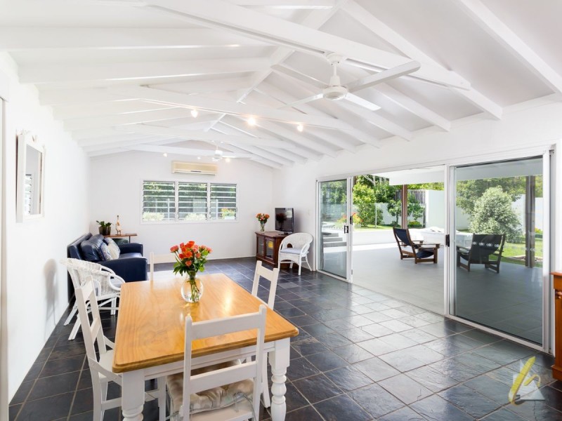 116 Gold Creek Rd, Brookfield QLD 4069