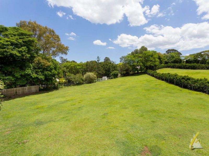 116 Gold Creek Rd, Brookfield QLD 4069