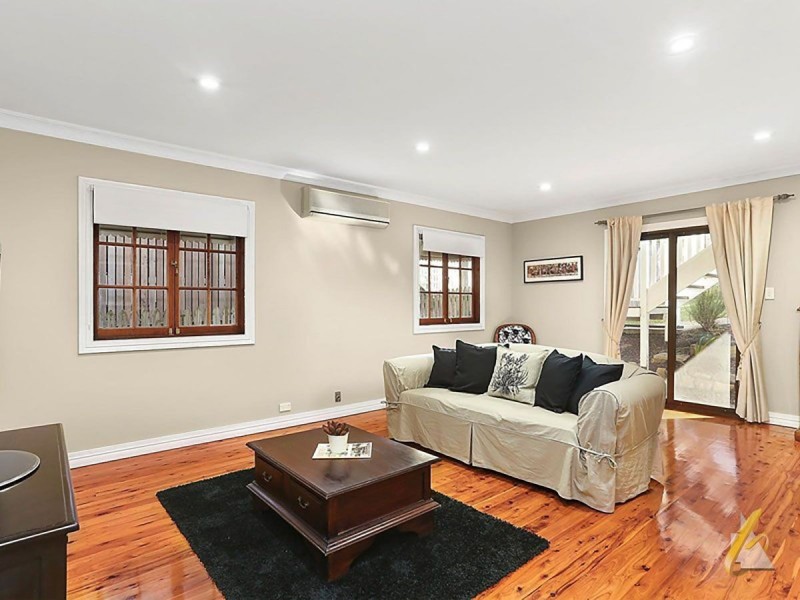 106 Payne St, Indooroopilly QLD 4068