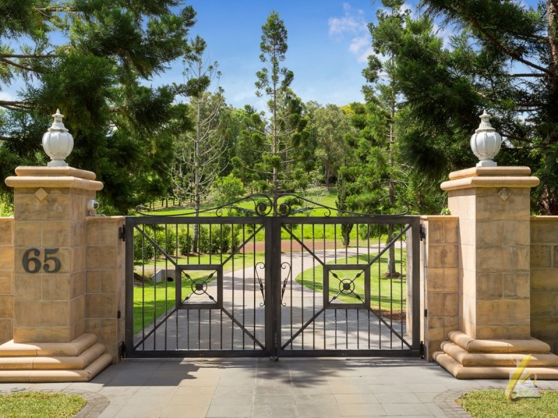 65 Upper Brookfield Road, Brookfield QLD 4069