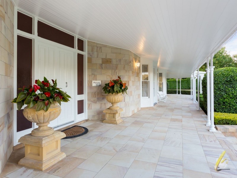 65 Upper Brookfield Road, Brookfield QLD 4069