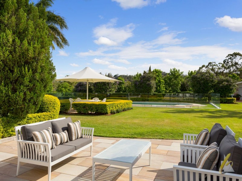 65 Upper Brookfield Road, Brookfield QLD 4069