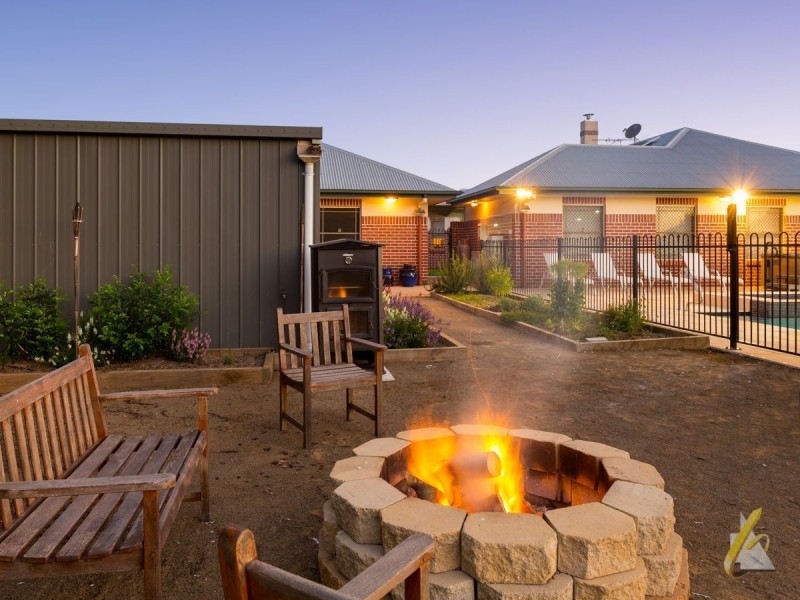 49 Landing Place, Moggill QLD 4070