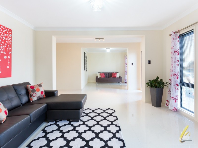 59 Waterhousia Place, Moggill QLD 4070