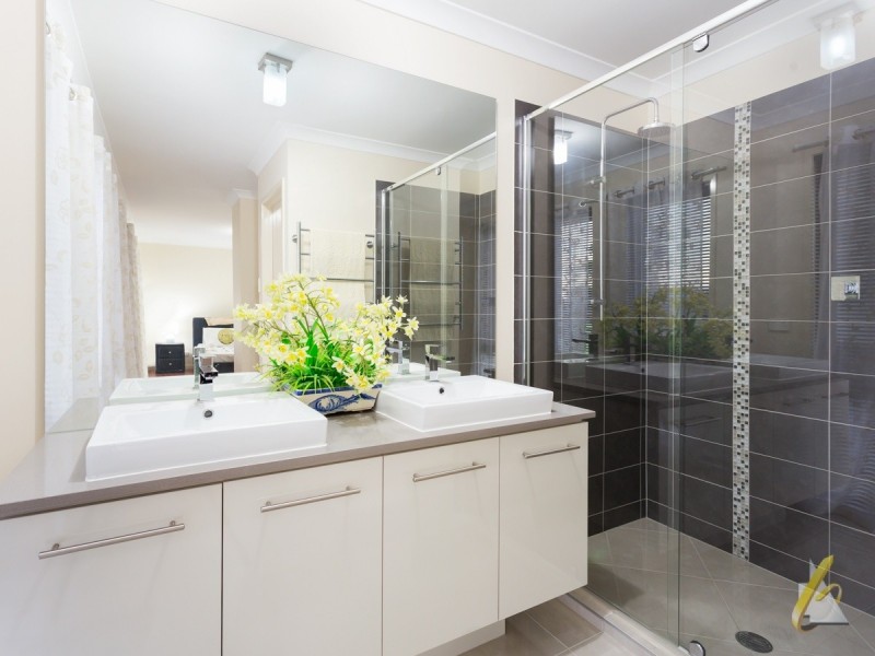 59 Waterhousia Place, Moggill QLD 4070