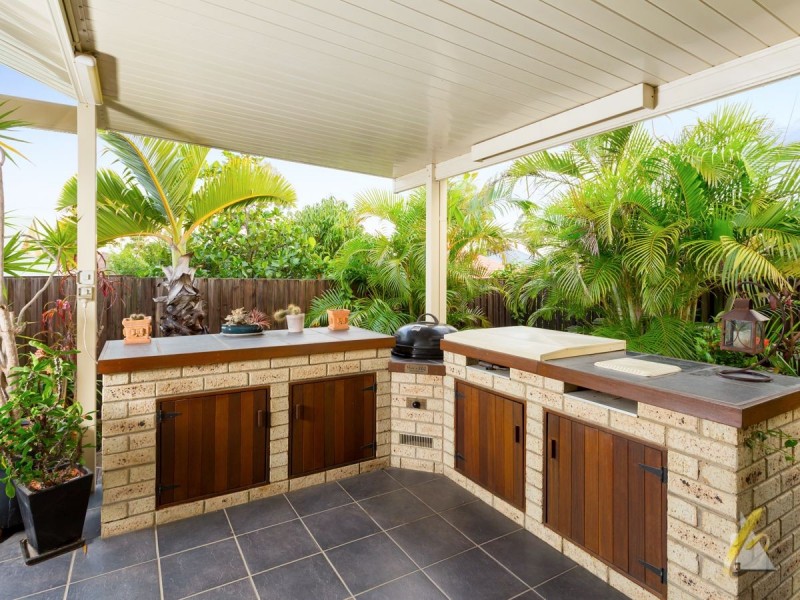 4 Burnside Pl, Forest Lake QLD 4078