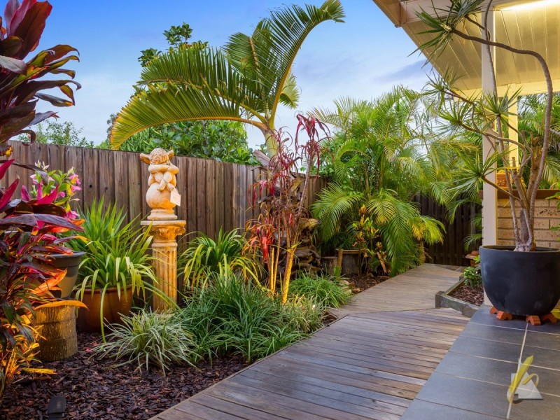 4 Burnside Pl, Forest Lake QLD 4078