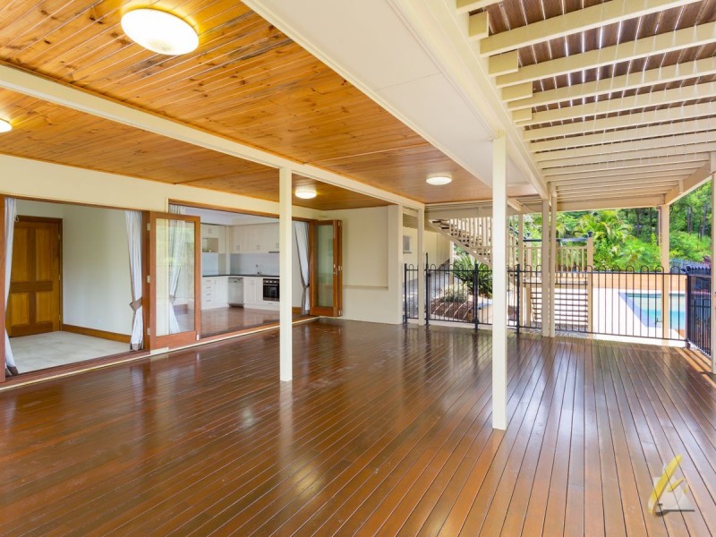 197 Red Cedar Road, Pullenvale QLD 4069