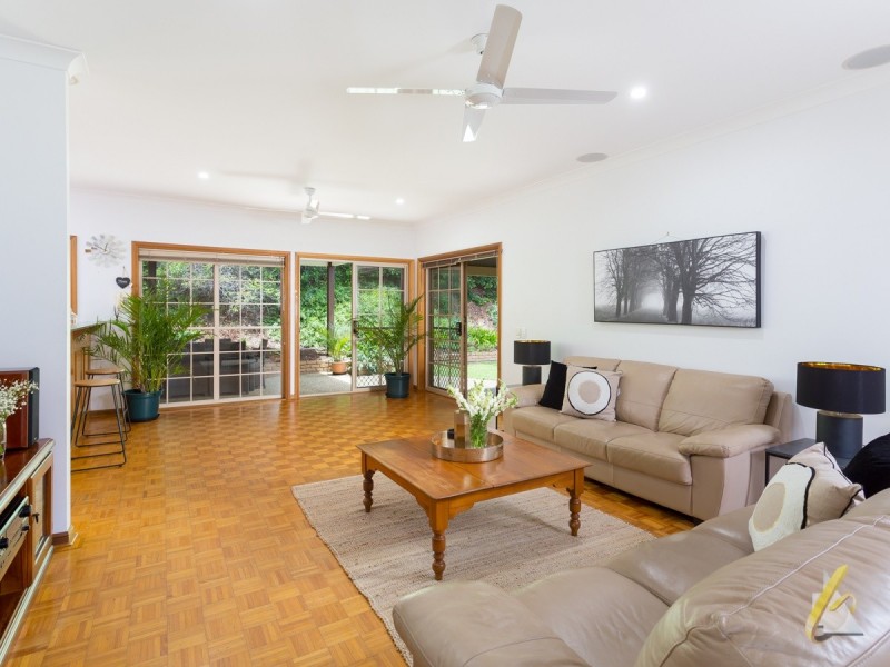 17 Dahmac Place, Pullenvale QLD 4069