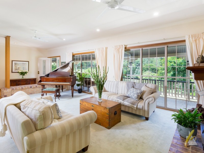 17 Dahmac Place, Pullenvale QLD 4069