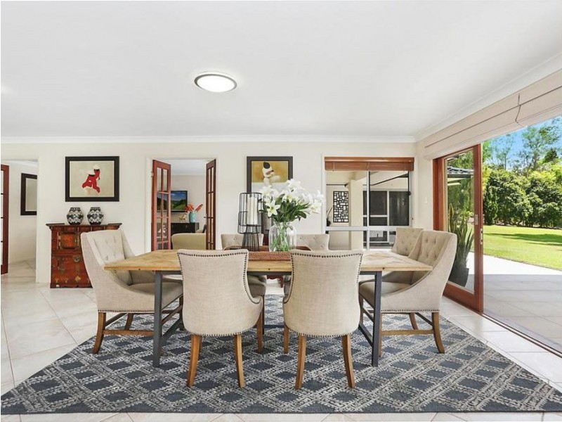 80 Peronne Place, Brookfield QLD 4069