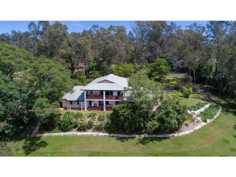 56 Jacaranda Av, Kenmore Hills QLD 4069