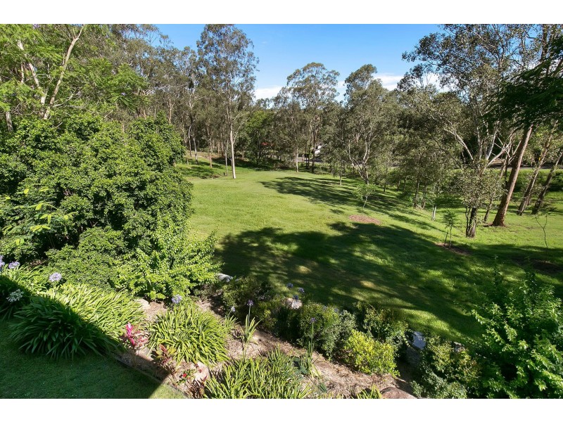 56 Jacaranda Av, Kenmore Hills QLD 4069