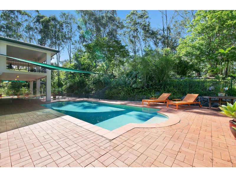 56 Jacaranda Av, Kenmore Hills QLD 4069