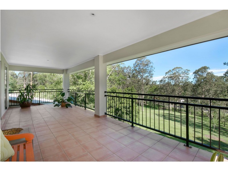 56 Jacaranda Av, Kenmore Hills QLD 4069