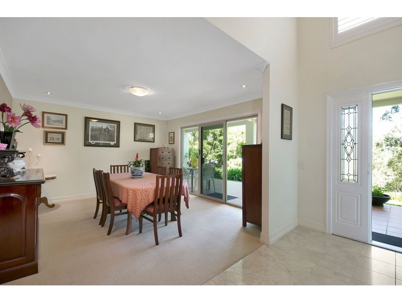 56 Jacaranda Av, Kenmore Hills QLD 4069