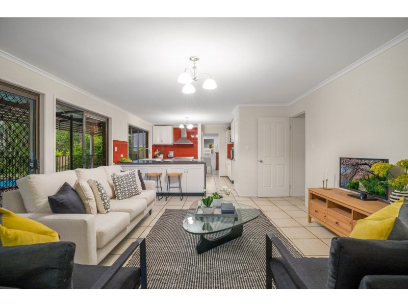 42 Tekapo Street, Westlake QLD 4074
