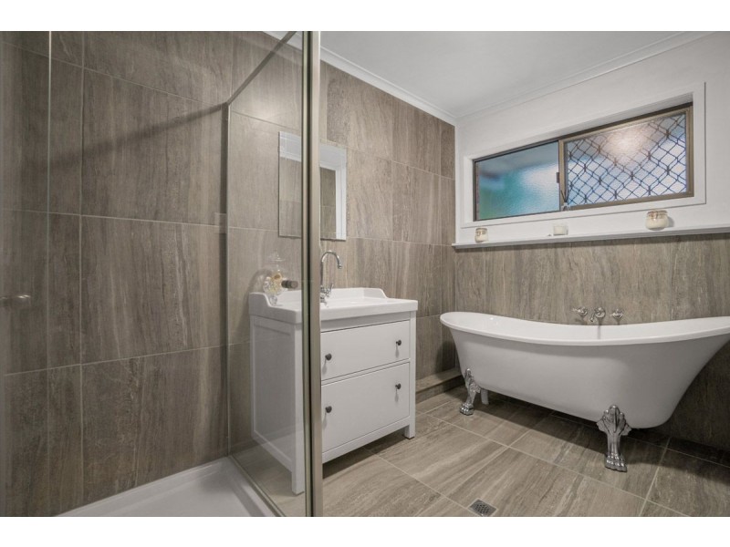 42 Tekapo Street, Westlake QLD 4074