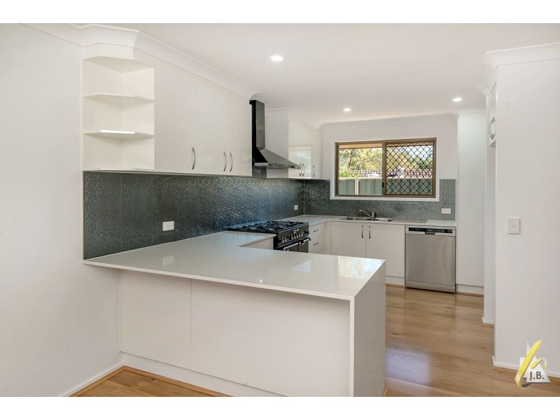 8 Takara Court, Karana Downs QLD 4306