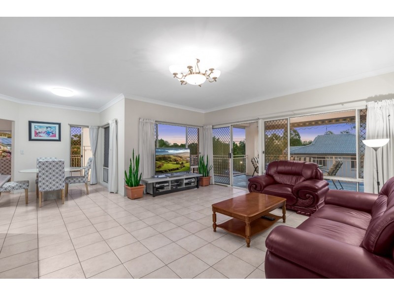 2 Drysdale Street, Mount Ommaney QLD 4074
