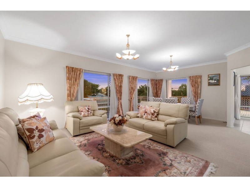 2 Drysdale Street, Mount Ommaney QLD 4074