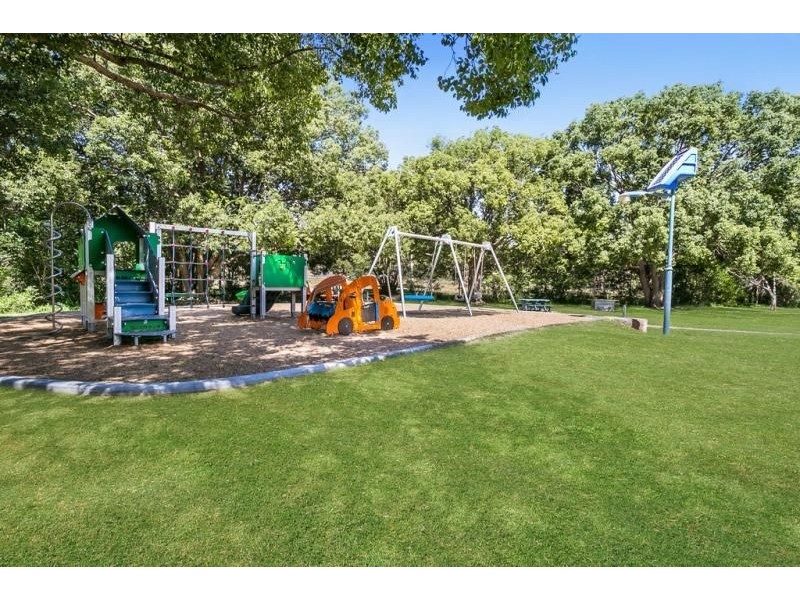 47 Chapman Street, Chapel Hill QLD 4069