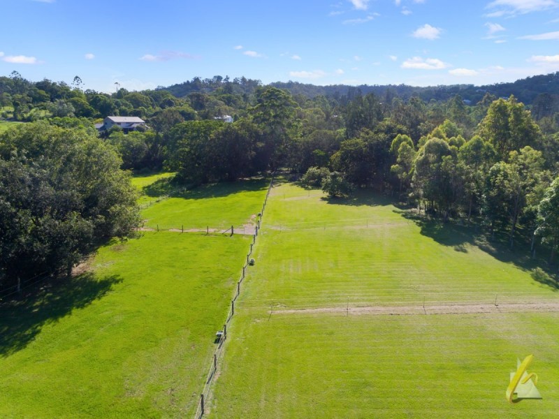 135 Airlie Road, Pullenvale QLD 4069