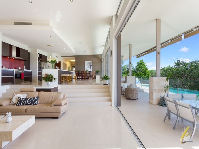 135 Airlie Road, Pullenvale QLD 4069