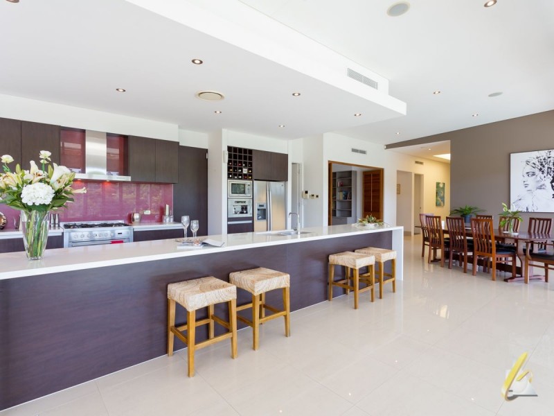 135 Airlie Road, Pullenvale QLD 4069