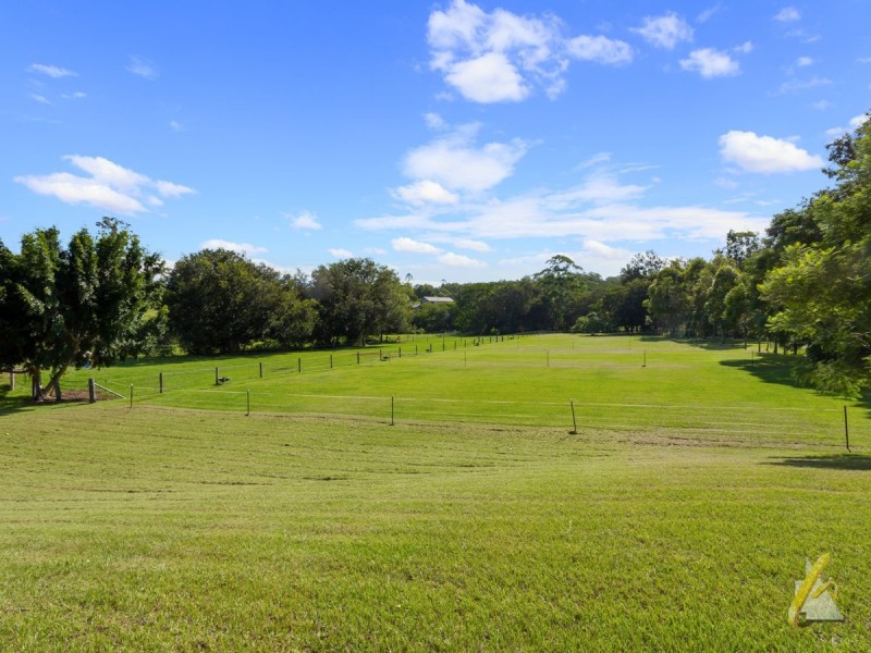 135 Airlie Road, Pullenvale QLD 4069