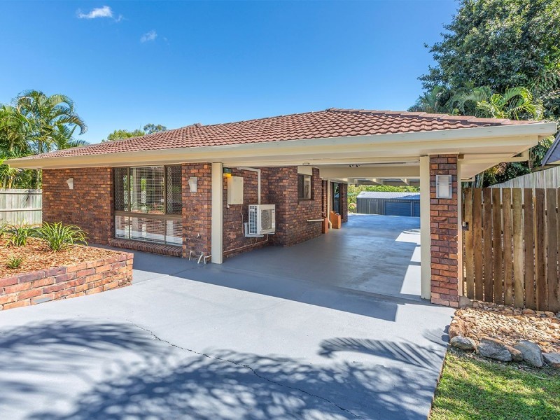 9 Karri Avenue, Karana Downs QLD 4306