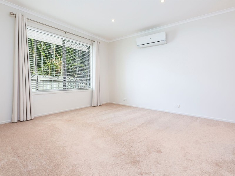 9 Karri Avenue, Karana Downs QLD 4306