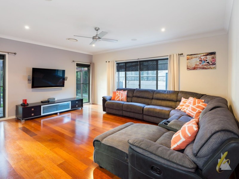 33 Silky Oak Avenue, Moggill QLD 4070