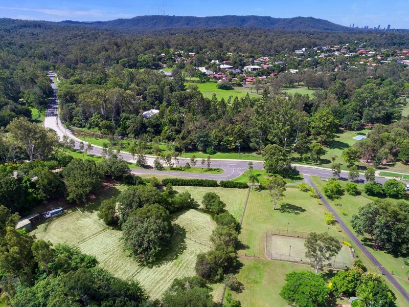12 Willunga Street, Brookfield QLD 4069