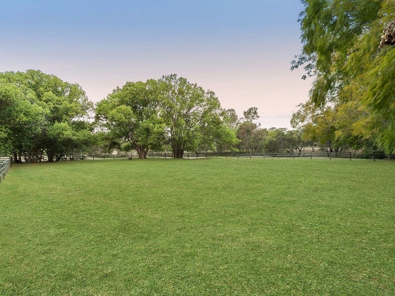 12 Willunga Street, Brookfield QLD 4069