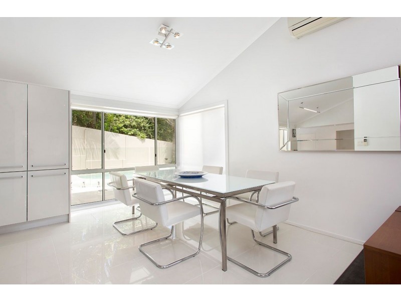 2 Brookvale Close, Kenmore Hills QLD 4069