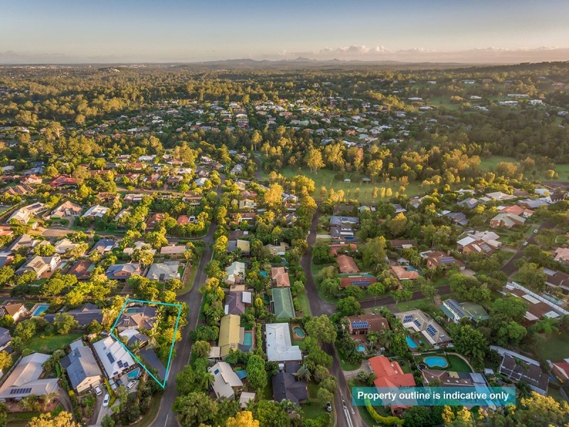 2 Brookvale Close, Kenmore Hills QLD 4069