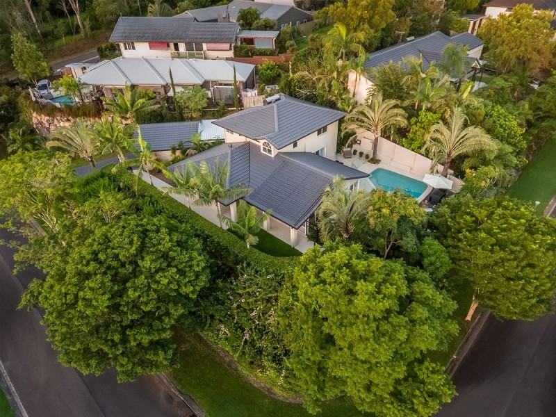 2 Brookvale Close, Kenmore Hills QLD 4069