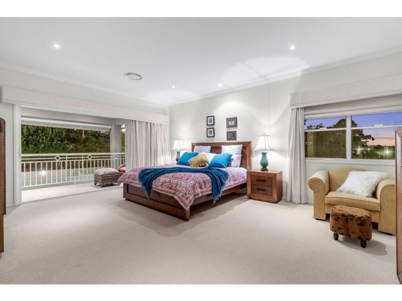 11 Drysdale Street, Mount Ommaney QLD 4074