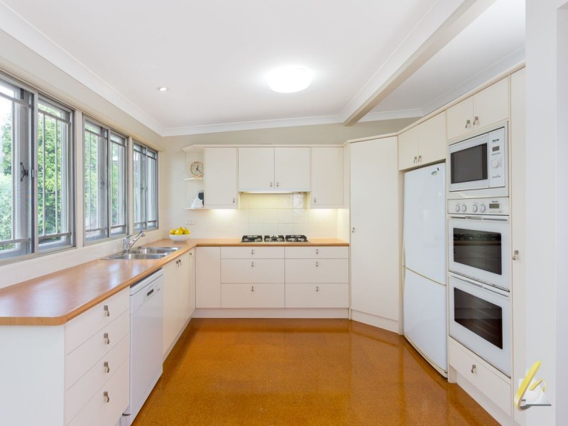 45 Chapman Street, Chapel Hill QLD 4069