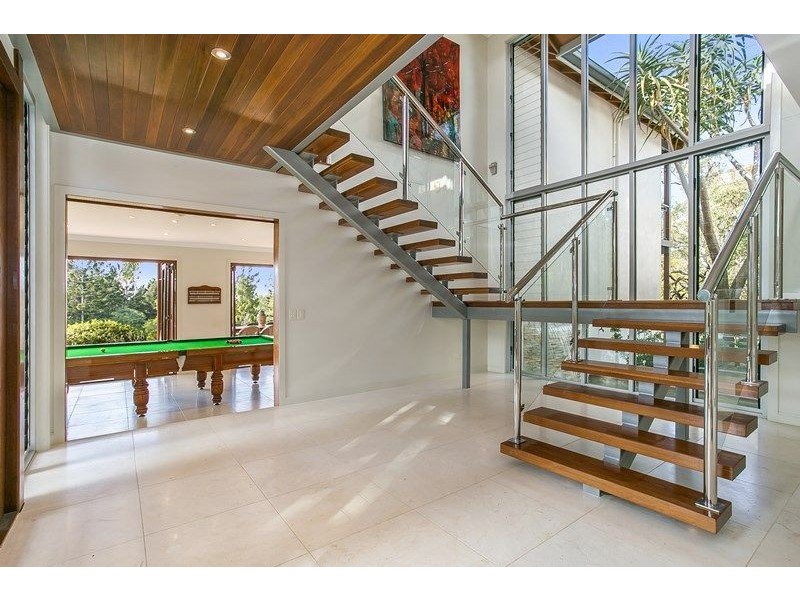 18 Royston Street, Brookfield QLD 4069