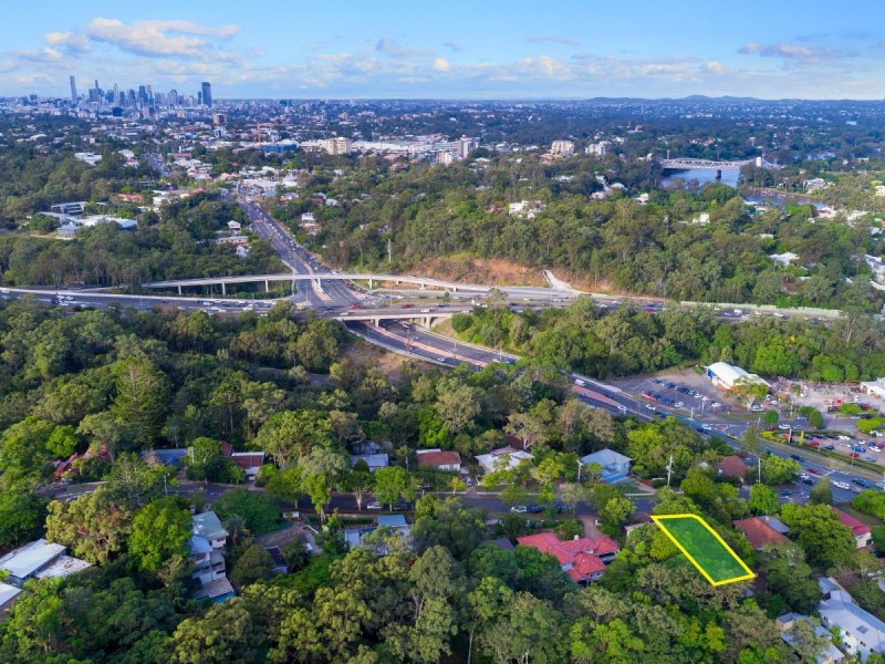 14 Burbong Street, Chapel Hill QLD 4069