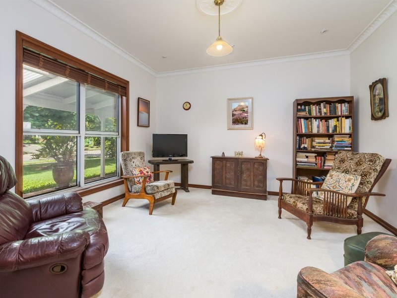 44 Tuckett Street, Kenmore Hills QLD 4069