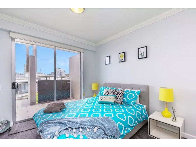 1702/141 Campbell Street, Bowen Hills QLD 4006