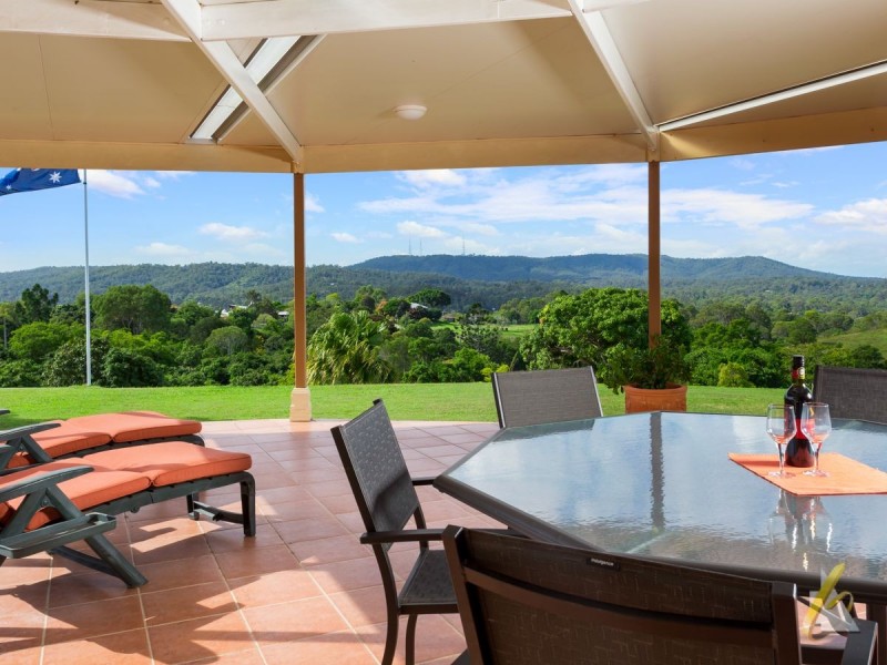 77 McMullen Road, Brookfield QLD 4069
