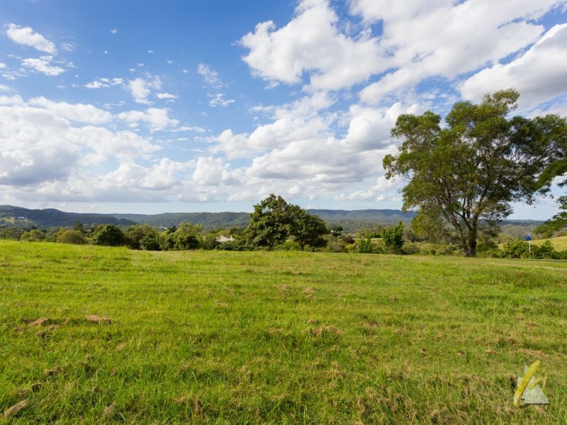 77 McMullen Road, Brookfield QLD 4069