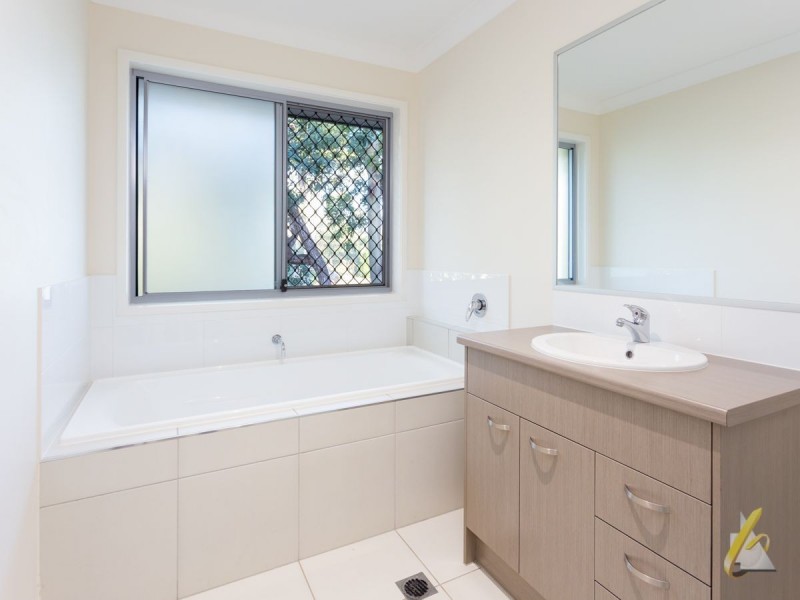 9 Asher Place, Moggill QLD 4070